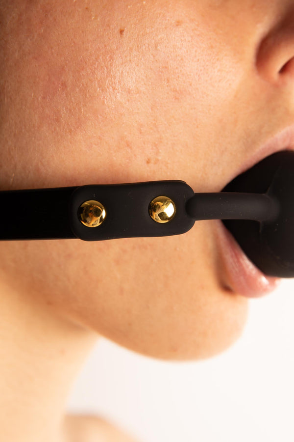 GAGGED PRO