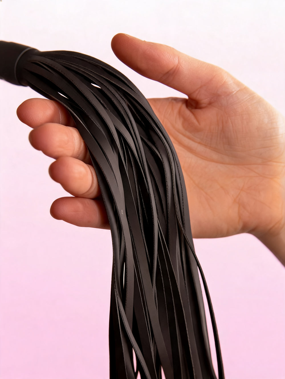 BLASE NOIR FLOGGER