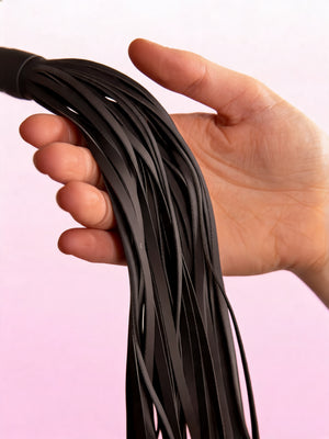 BLASE NOIR FLOGGER
