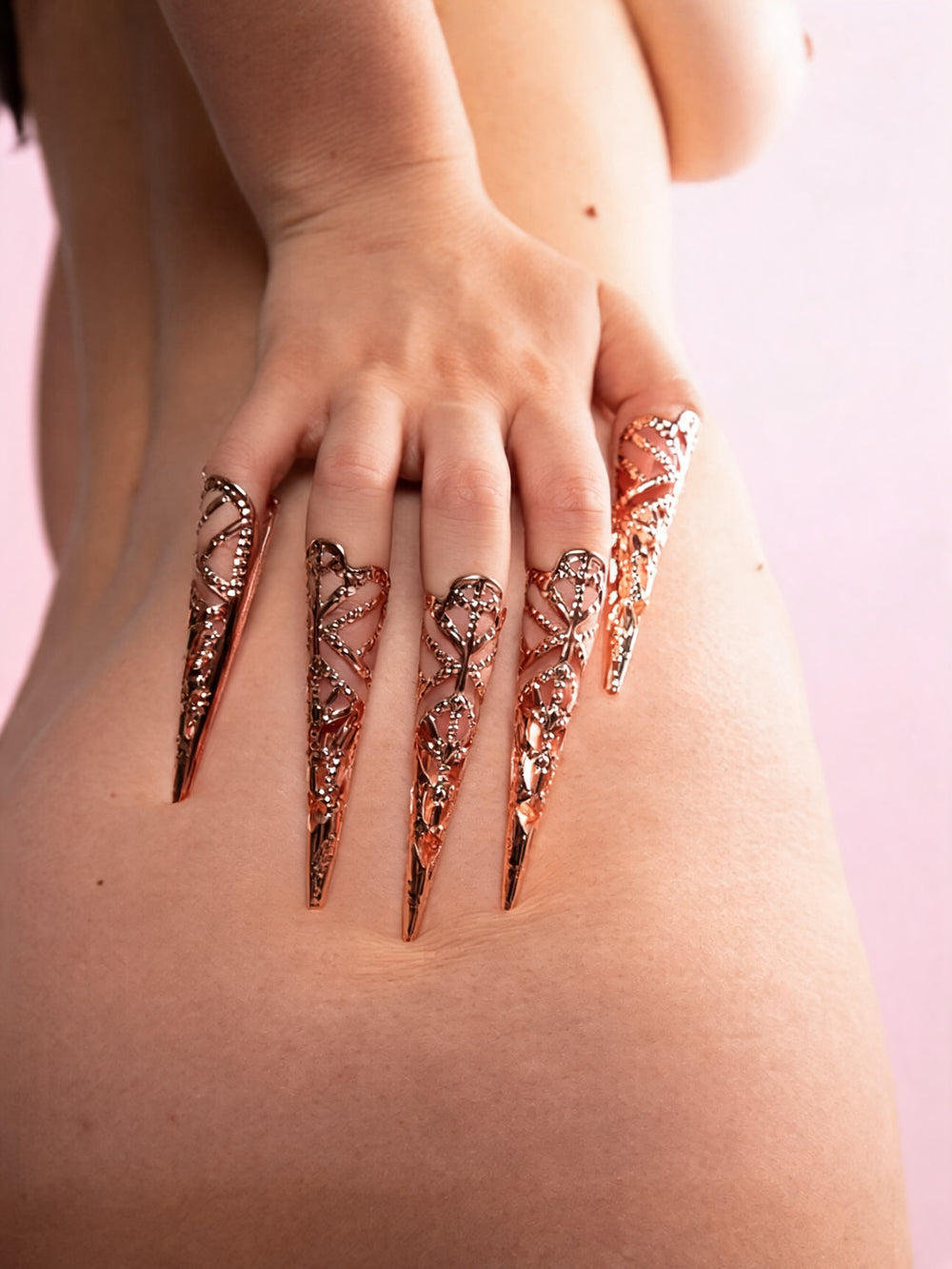 MISTRESS NAILS