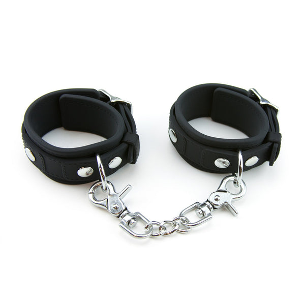 Shackle