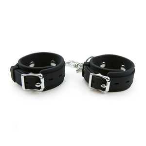 Shackle